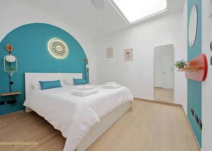 Color House, Roof Garden & Parking